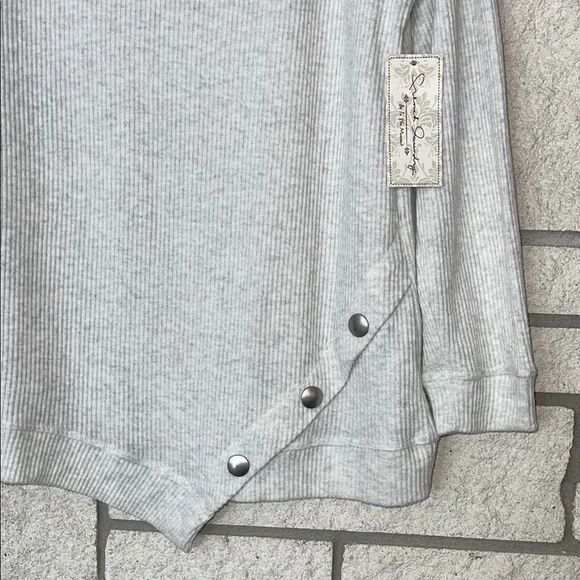 Gray Asymmetrical Buttoned Sweatshirt - Picture 4 of 8